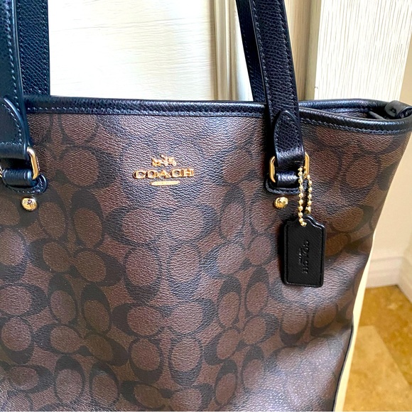 Coach Tote - Picture 6 of 8